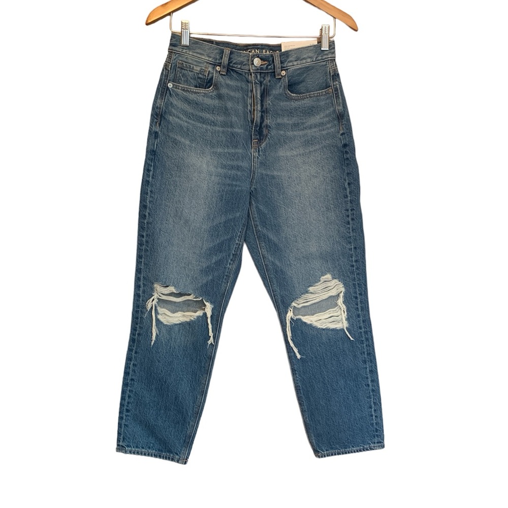 New NWT American Eagle Highest Rise Mom Jean Distressed Jean Size 2 X-Short